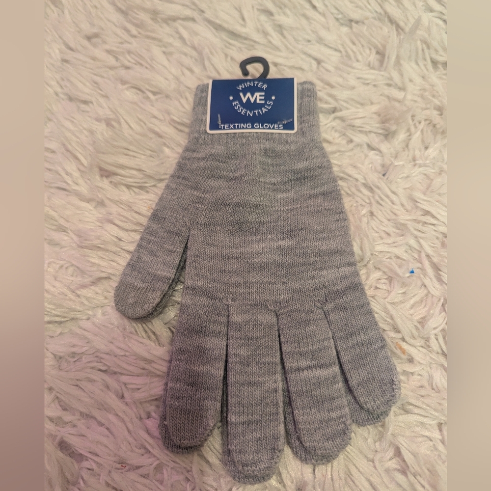 Nwt Winter Essentials Gray Texting Gloves